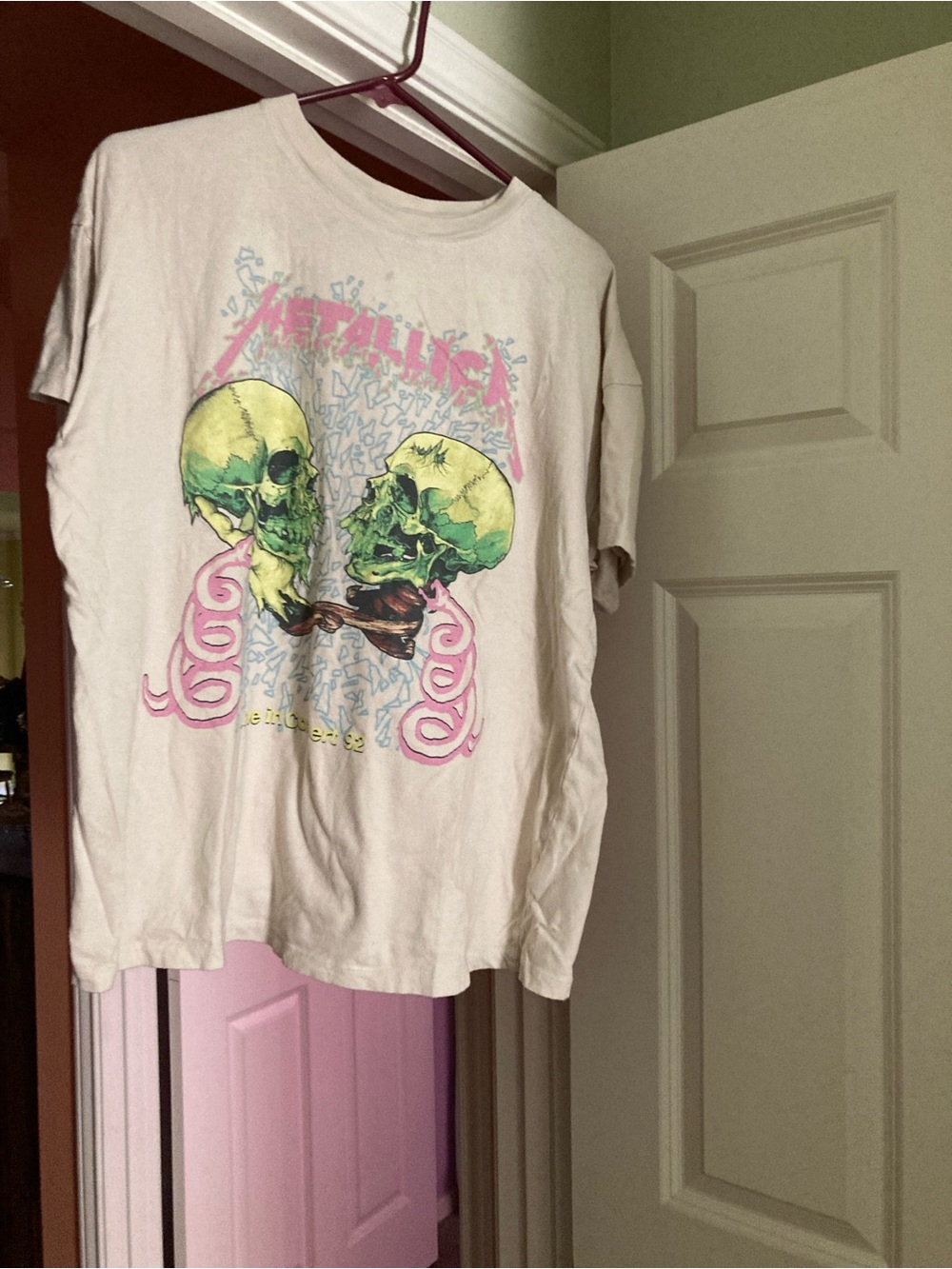 Graphic Short-Sleeve Tee in Cream